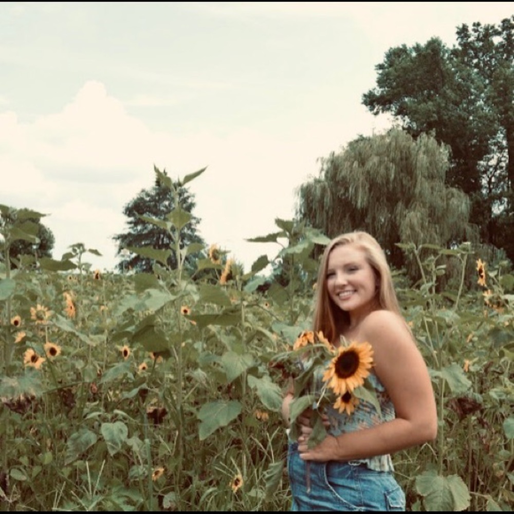 Meet your Posher, Julia